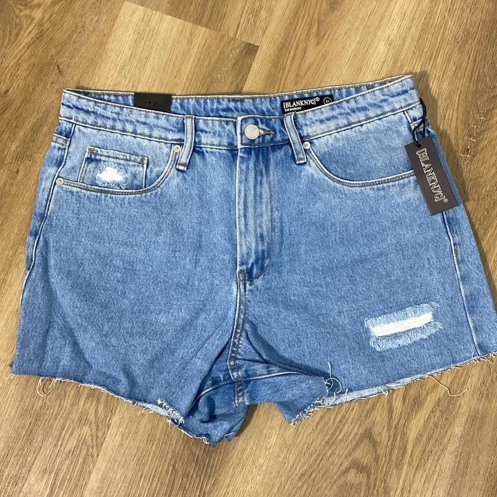 Blank NYC The Barrow Vintage High Rise Light Blue Denim Shorts raw hem size 31